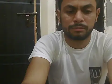 Stubborndesiboy webcam