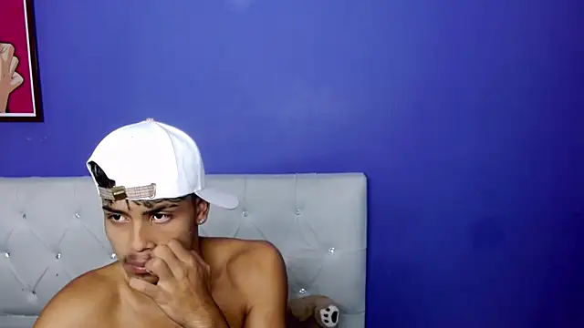 Angel_foxc13 webcam