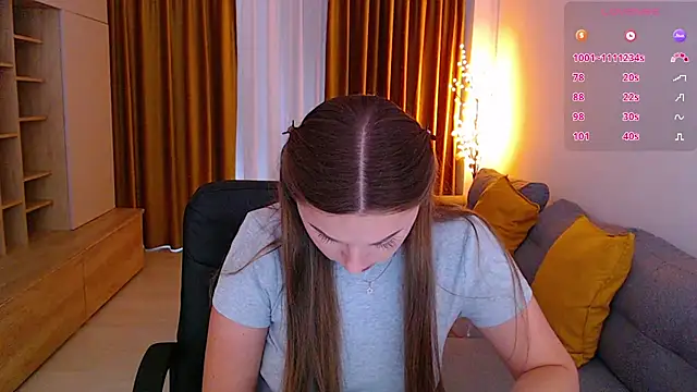mia_bloomy webcam