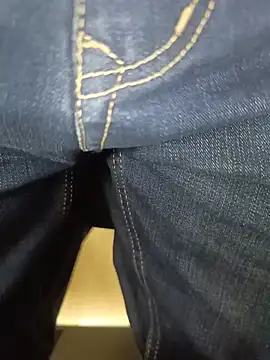 kakabiraji (Ask my age) - Show Dick Under the table in office