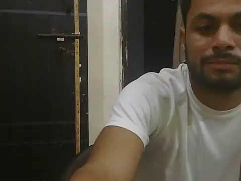 Stubborndesiboy webcam