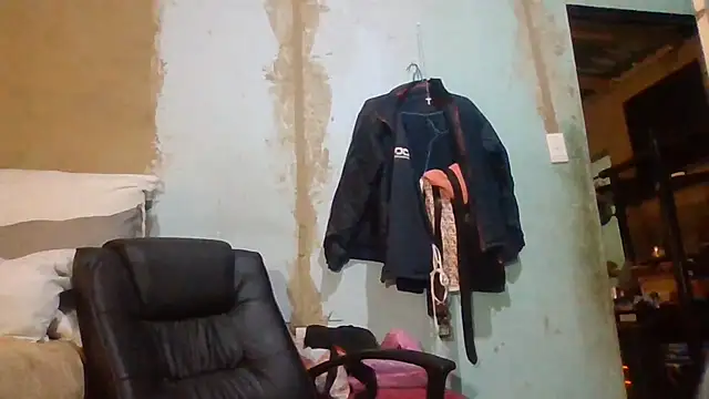 Nicky52 webcam