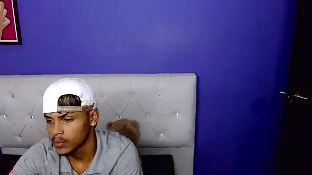 Angel_foxc13 webcam