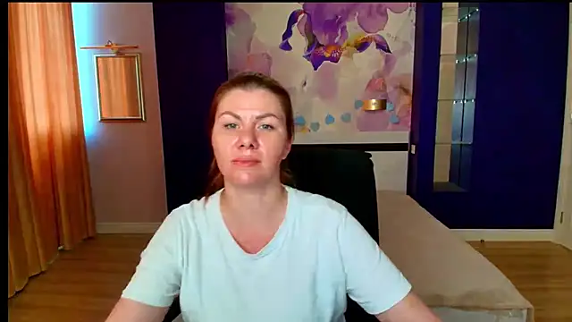 LunaKissesx live cam on StripChat