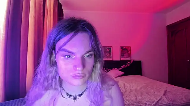 milliKira006 webcam