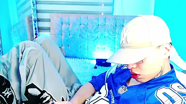 _justinmoon2 live cam