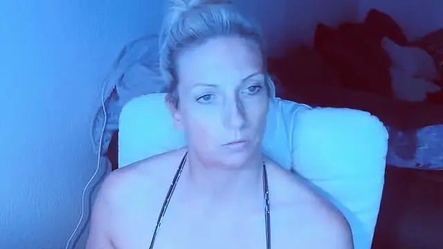 SexyJulia21 webcam