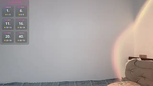 77-Vicky webcam
