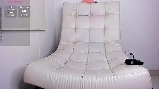 Aaron_Tate webcam