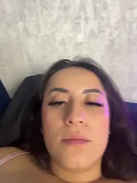 Antonella_Julieta webcam