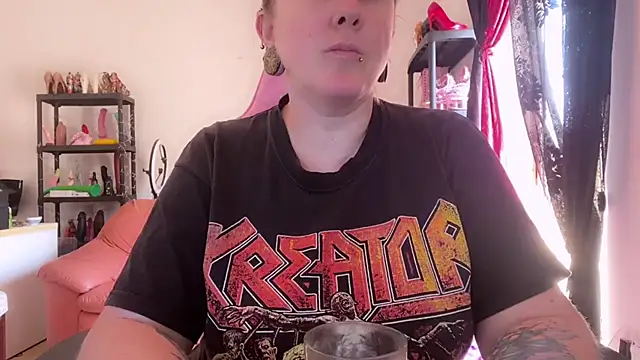 kisicaxx - Kisicaxx's free webcam - UK Sex Cams