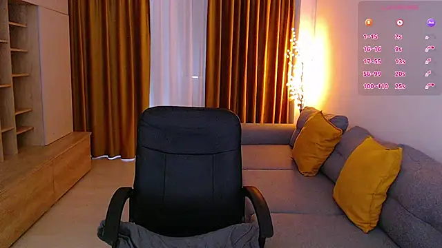 mia_bloomy webcam
