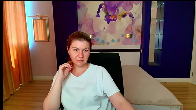 LunaKissesx live cam on StripChat