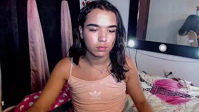 Candyy_doll__ live cam on StripChat
