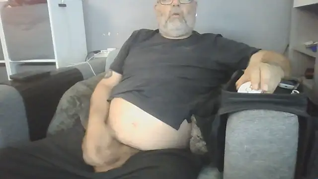 naturistmale45 - Naturistmale45's free webcam - UK Sex Cams