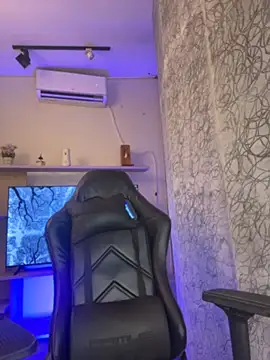 saracaball_ webcam