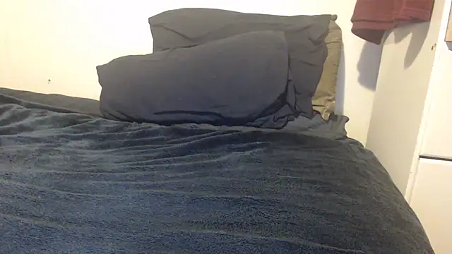 idiotpig66 webcam