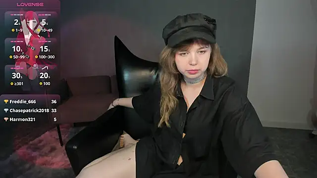 LeonaHicks webcam