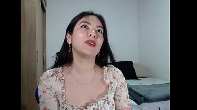 EloiseJun webcam