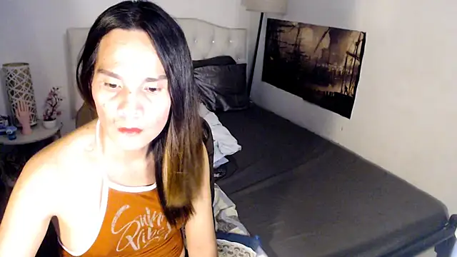 NinaDOM4CUM webcam