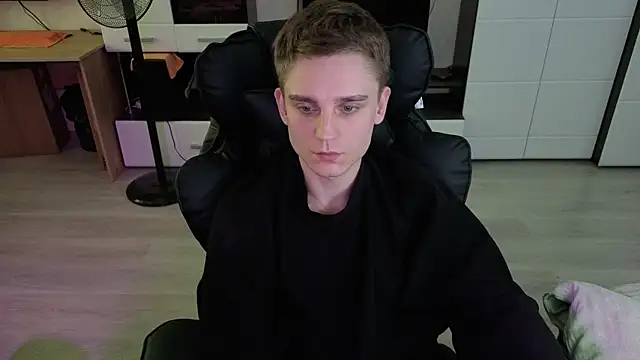 angryzan webcam