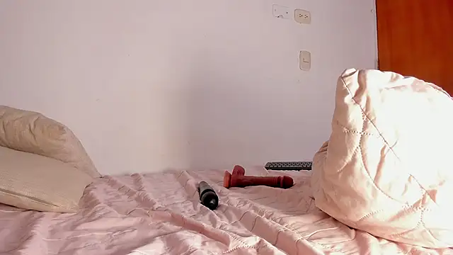 JustaGirlNextDoor webcam