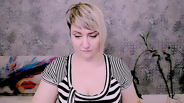 Djullia live cam on StripChat