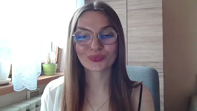 LooveELLYx webcam