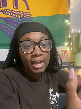 HennessyBaby21 webcam