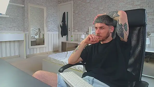 JonahShaw webcam