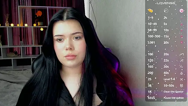 Mona_Esty webcam