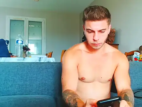 Elkafit28 live cam