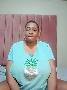 BUSTYQUEEN56_ webcam