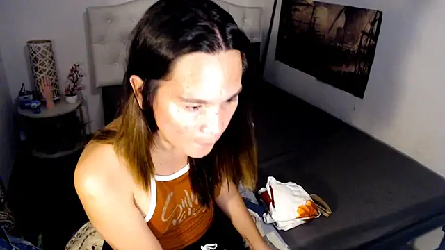 NinaDOM4CUM webcam