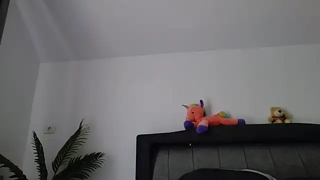 NicolePlay webcam