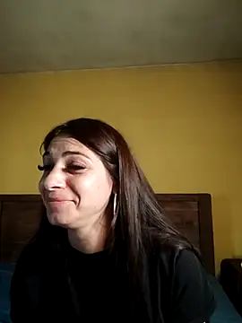 AntoniaHottie live cam on StripChat