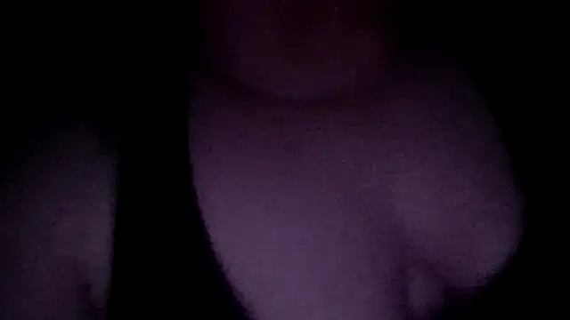 chrissybear84 webcam
