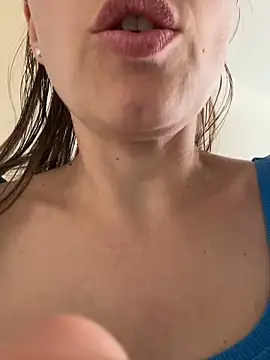 ladywithbigass webcam