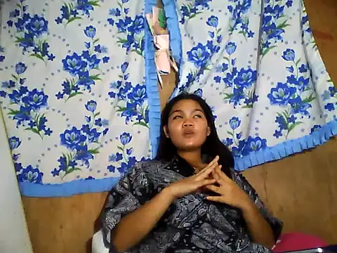PinaySkinnyJust18 webcam