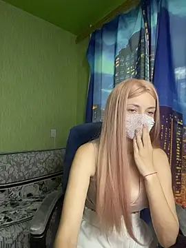 SophieBlackwood webcam