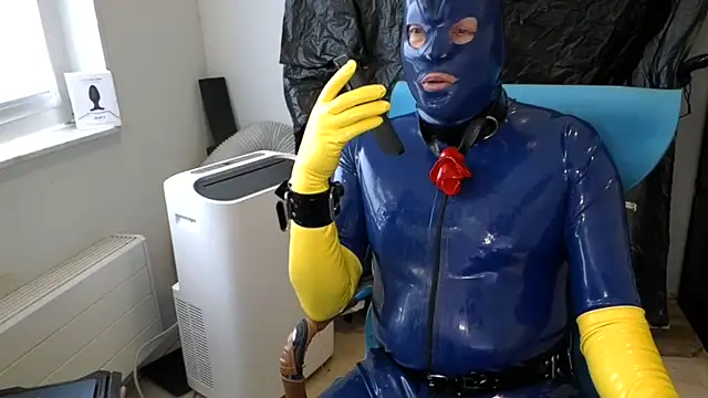 latexslaveboy webcam