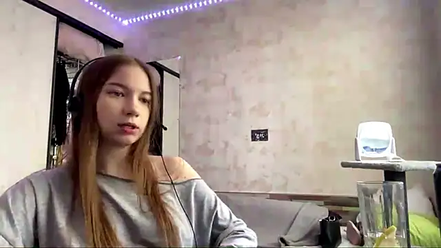 Sonya_Solnarima webcam