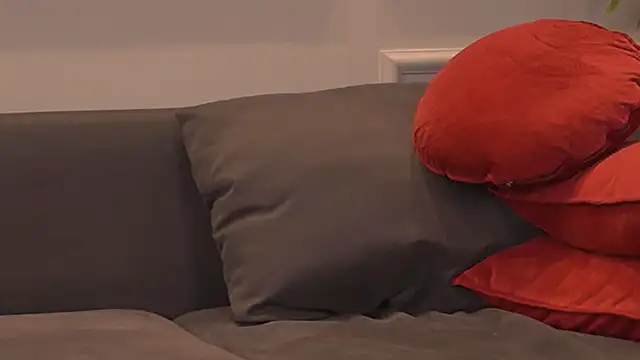 KyraReign webcam
