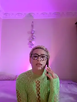 LunaBlaise webcam