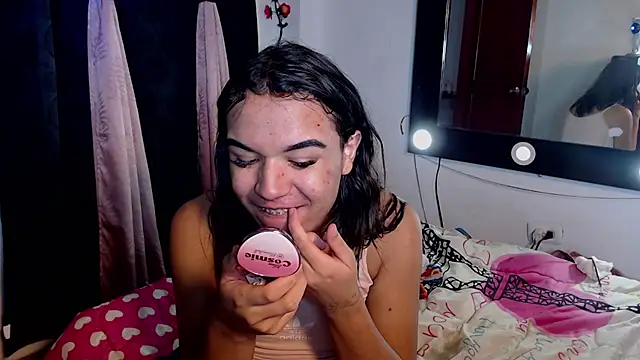 Candyy_doll__ webcam
