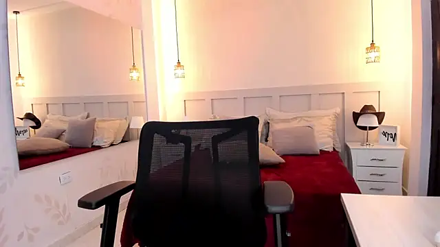MartinaGuzmann live cam