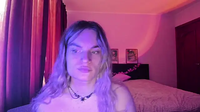 milliKira006 live cam
