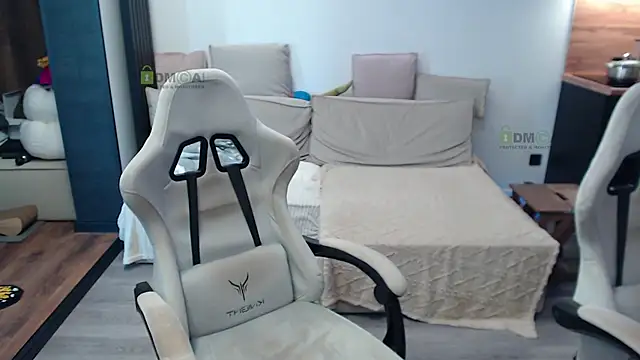 Sunny-Girl1 webcam