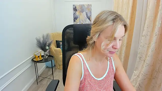 Sinty_Devis live cam on StripChat