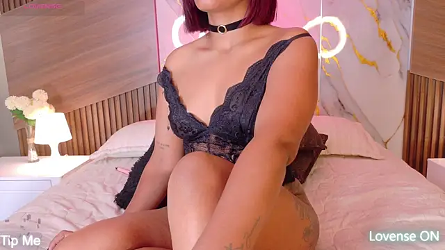 DollyBrowncc live cam on StripChat